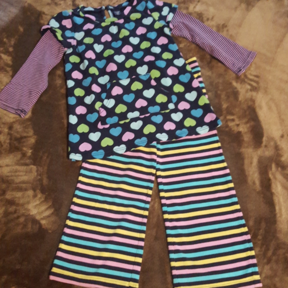 Adorable heart and striped lounge set